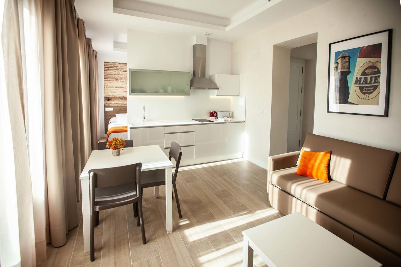 Maier Apartment *