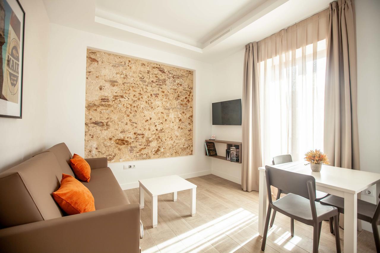 Maier Apartment *